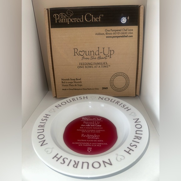 Pampered Chef Other - Pampered Chef Nourish Soup Bowl 2014 Round Up From the Heart NIB